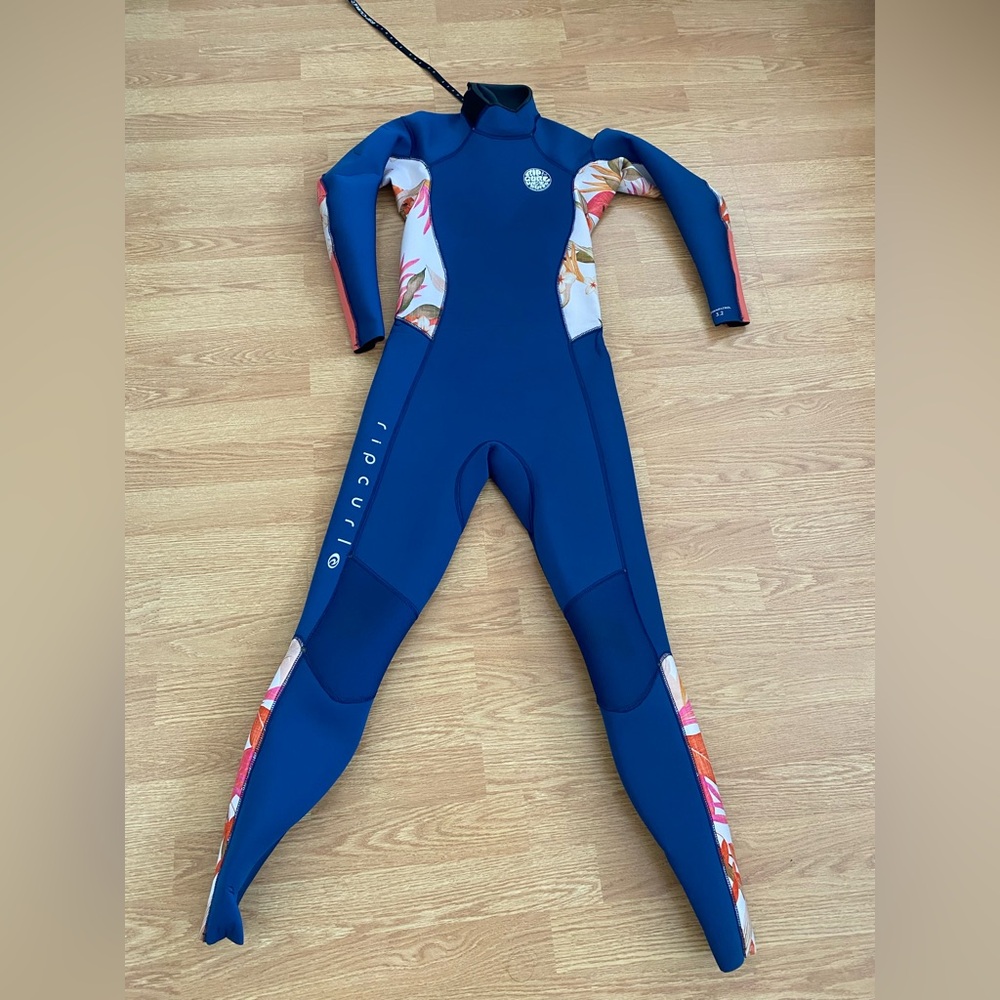 Rip curl women’s Dawn Patrol Collection 3/2 Backzip Wetsuit Blue Pink Plumeria